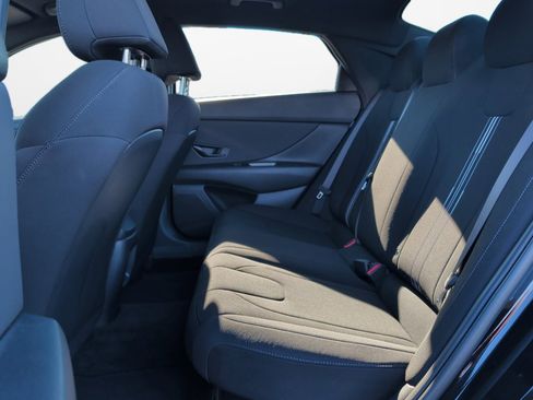 Certified 2025 Hyundai Elantra SEL image 13