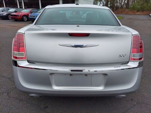 Used 2012 Chrysler 300 Limited image 5