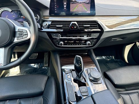 Used 2018 BMW 540i image 19