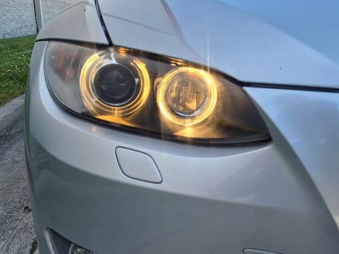 Used 2009 BMW 335i Convertible RWD image 11
