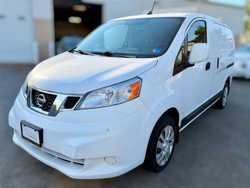 Used 2015 Nissan NV200 SV w/ Technology Package FWD image 2