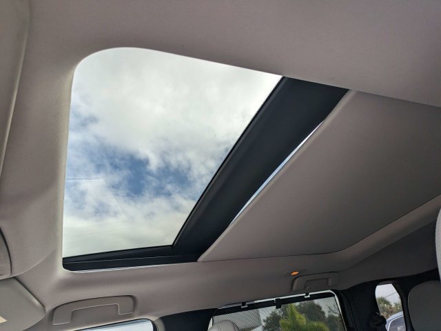 Used 2024 Mitsubishi Outlander SEL FWD image 22