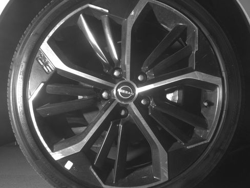 Used 2025 Nissan Altima 2.5 SR FWD image 13