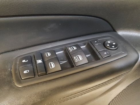 Used 2020 Jeep Grand Cherokee Altitude RWD image 27