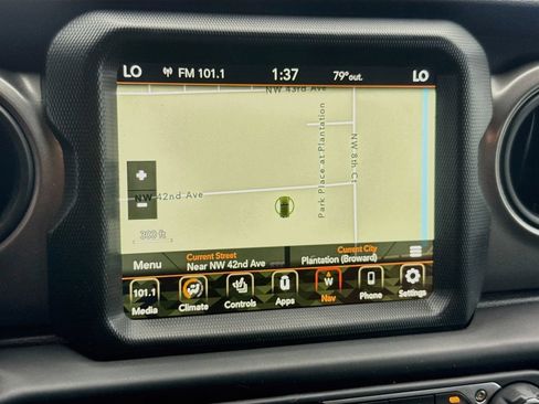 Used 2023 Jeep Wrangler Unlimited w/ Sun & Screen Package AWD/4WD image 14