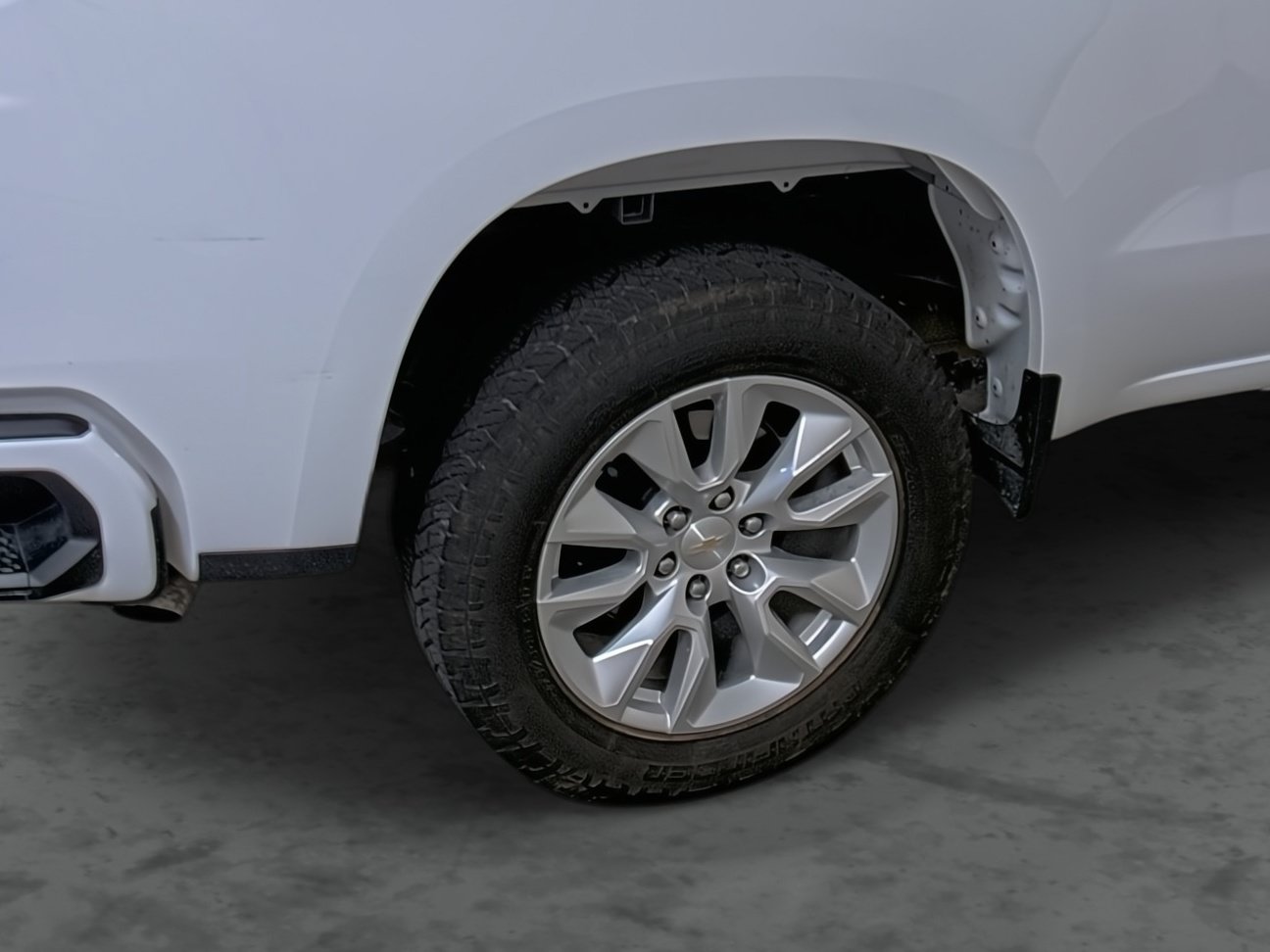 Used 2024 Chevrolet Silverado 1500 Custom AWD/4WD image 12
