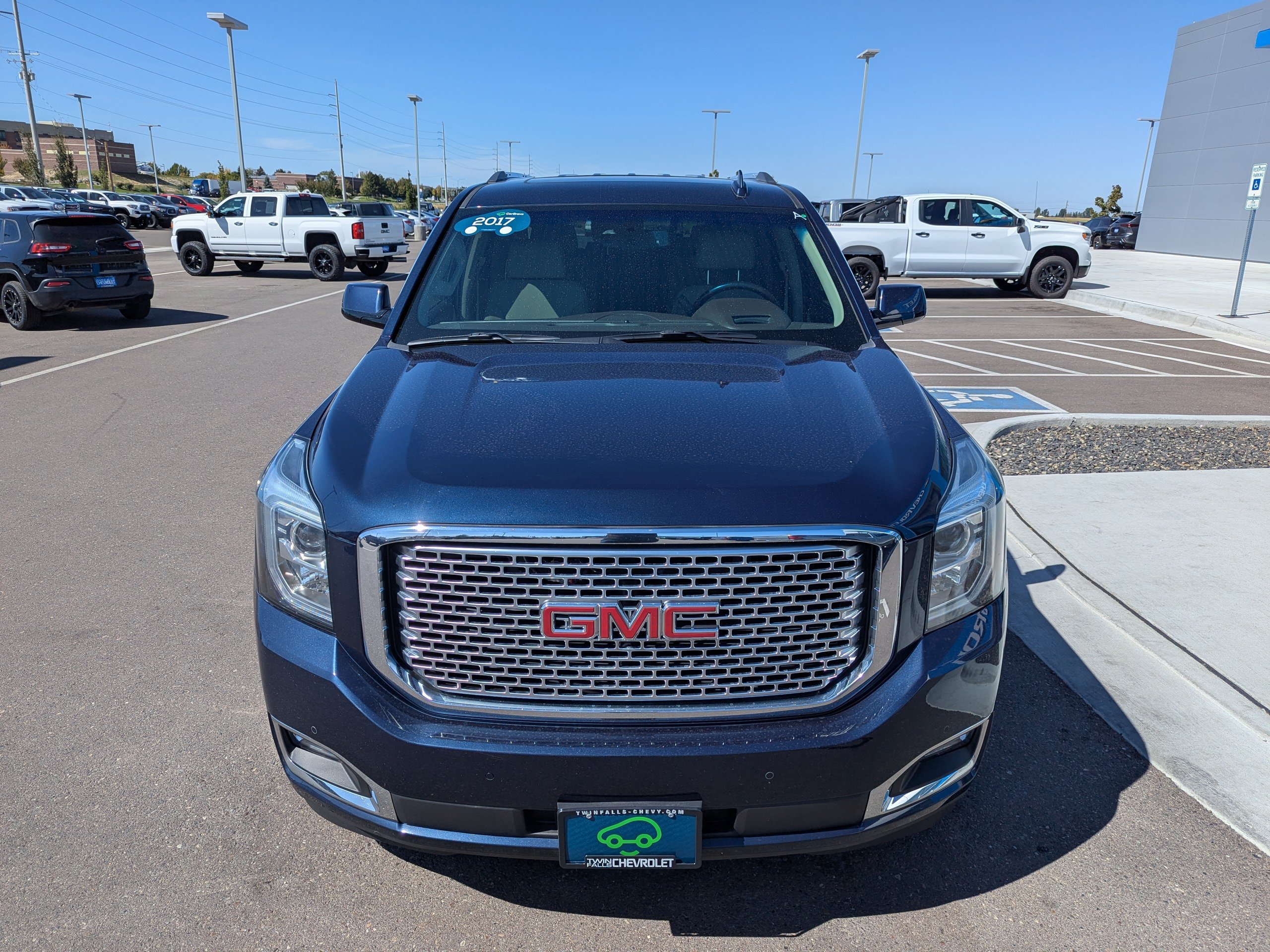 Certified 2017 GMC Yukon Denali w/ Open Road Package AWD/4WD image 6