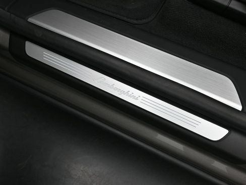 Used 2023 Lamborghini Urus S AWD/4WD image 14