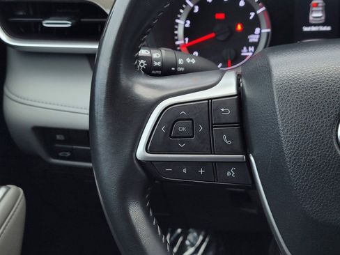 Certified 2022 Toyota Highlander LE image 23