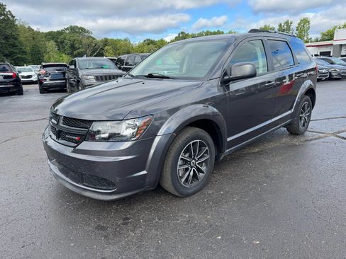 Used 2018 Dodge Journey SE w/ Popular Equipment Group FWD image 1