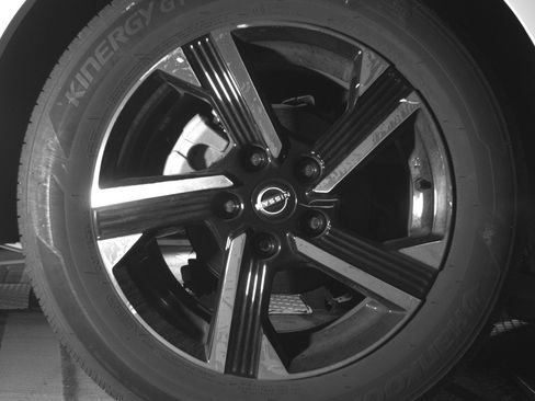 Used 2025 Nissan Sentra SV FWD image 14