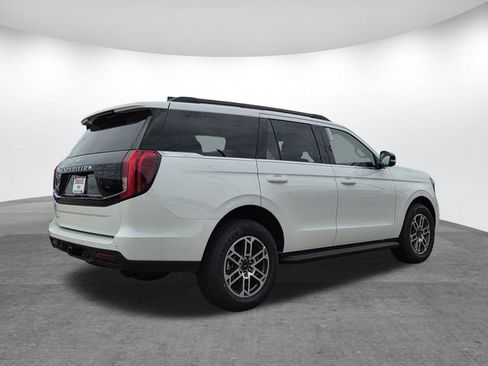 New 2026 Ford Expedition Active RWD image 2