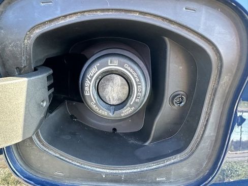 Used 2020 Lincoln Nautilus Reserve image 22