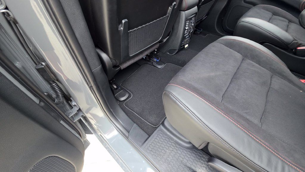 New 2027 Dodge Durango R/T w/ Blacktop Redline Package AWD/4WD image 19