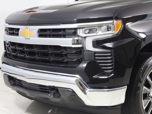 Used 2024 Chevrolet Silverado 1500 LT AWD/4WD image 49
