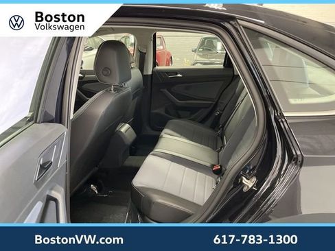 New 2026 Volkswagen Jetta SE FWD image 8