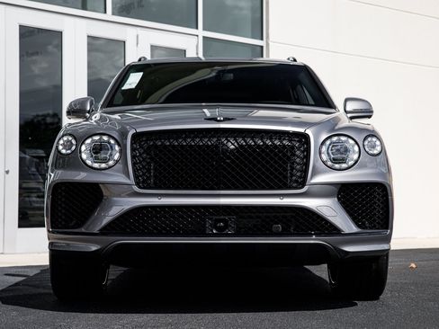 New 2026 Bentley Bentayga AWD/4WD image 4