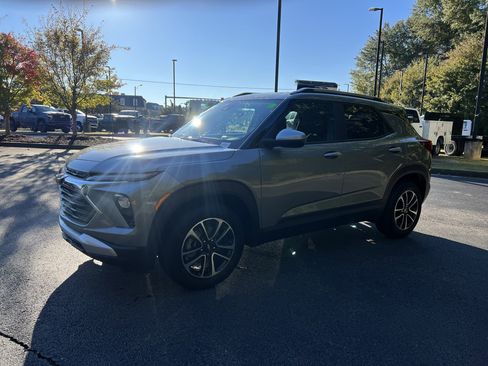 New 2026 Chevrolet TrailBlazer LT w/ LT Cold Weather Package FWD image 6