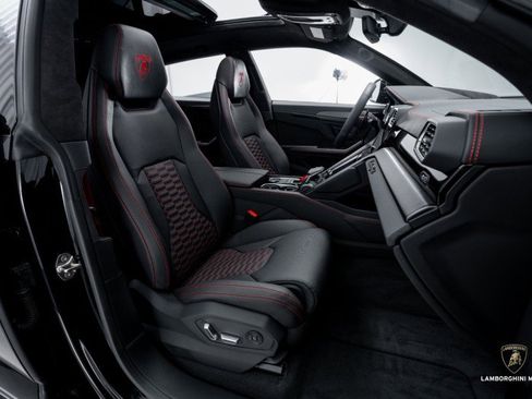 Used 2024 Lamborghini Urus S image 47