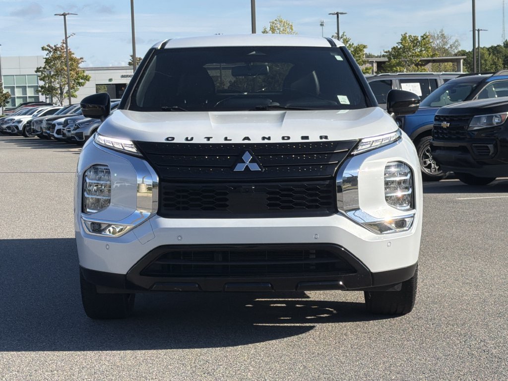 Used 2024 Mitsubishi Outlander SE Black Edition FWD image 8