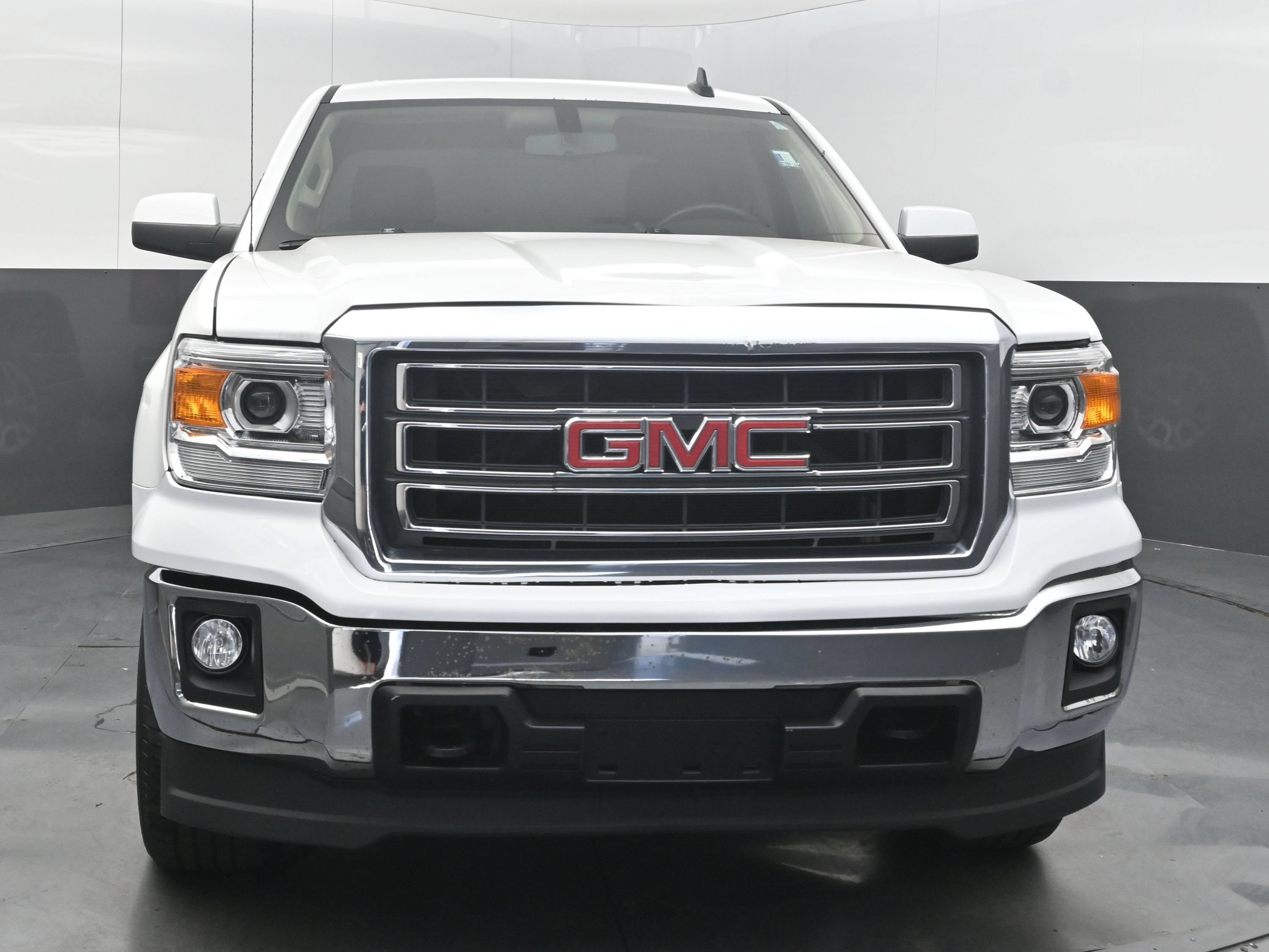 Used 2015 GMC Sierra 1500 SLE w/ SLE Value Package AWD/4WD image 3