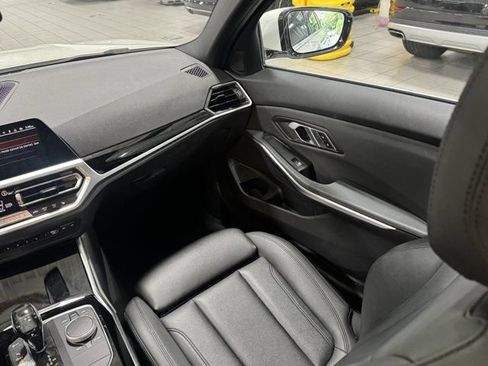 Used 2019 BMW 330i xDrive Sedan w/ Convenience Package AWD/4WD image 16