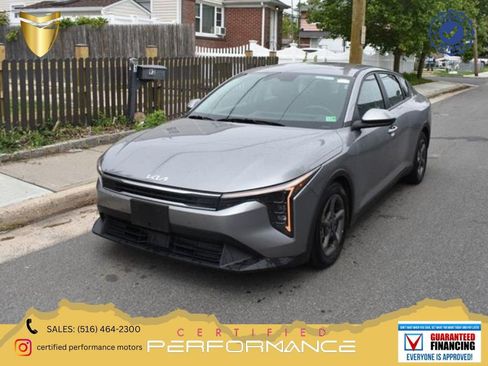 Used 2025 Kia K4 FWD image 1