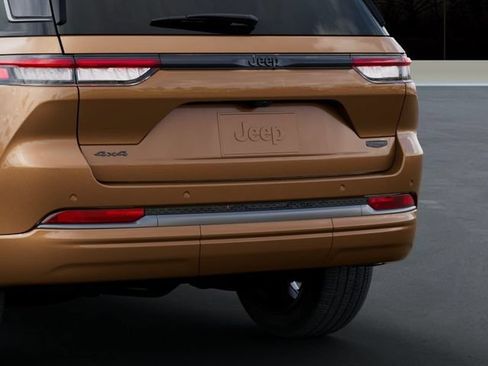 New 2026 Jeep Grand Cherokee Summit AWD/4WD image 13