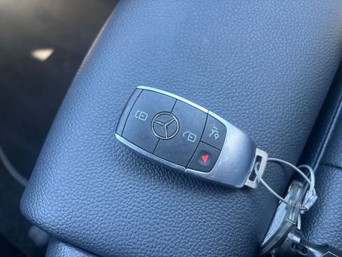 Used 2025 Mercedes-Benz GLA 250 image 21