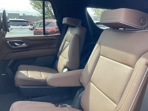 Used 2024 Chevrolet Tahoe High Country w/ Advanced Technology Package image 13