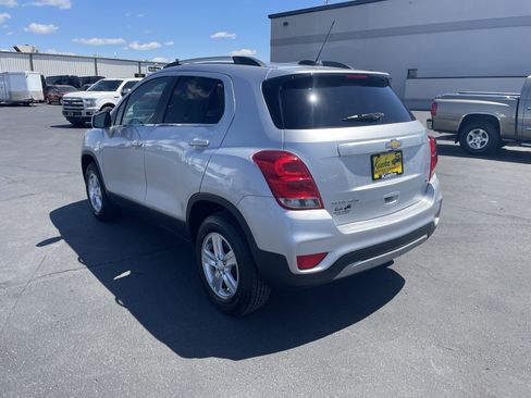 Used 2017 Chevrolet Trax LT AWD/4WD image 6