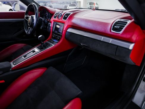 Certified 2016 Porsche Boxster Spyder image 27