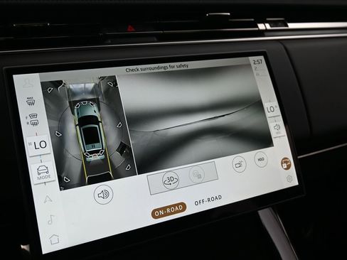 Used 2024 Land Rover Range Rover Sport Dynamic SE image 23