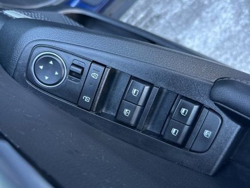 Used 2023 Kia Seltos SX image 28