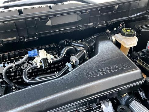 Used 2020 Nissan Rogue S FWD image 32