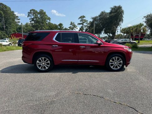 Used 2019 Chevrolet Traverse Premier w/ LPO, Floor Liner Package AWD/4WD image 7