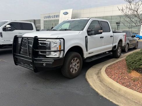 Used 2024 Ford F250 XLT image 1