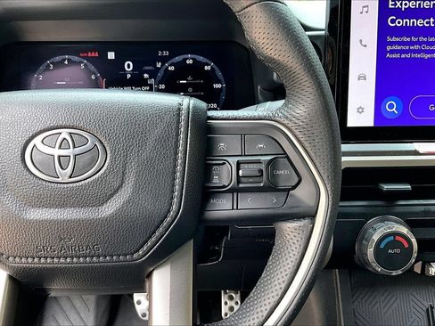 Used 2024 Toyota Tacoma TRD Sport AWD/4WD image 11