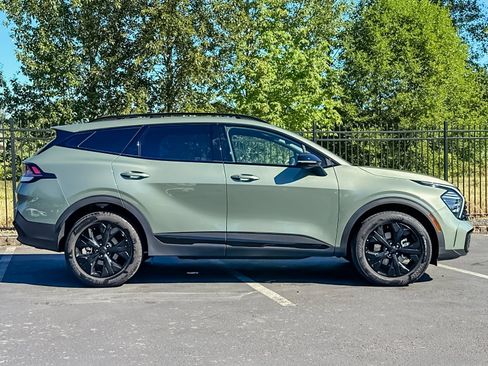 Used 2025 Kia Sportage X-Line AWD/4WD image 2