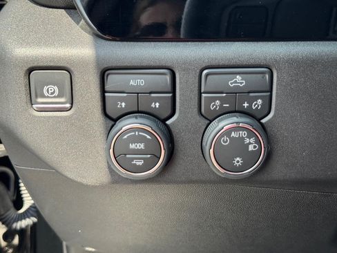 Used 2026 Chevrolet Silverado 1500 LT AWD/4WD image 22