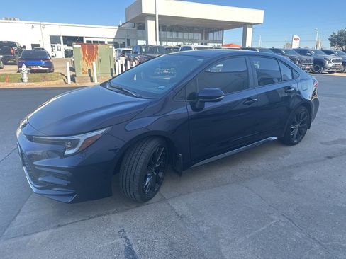 Used 2024 Toyota Corolla SE image 1