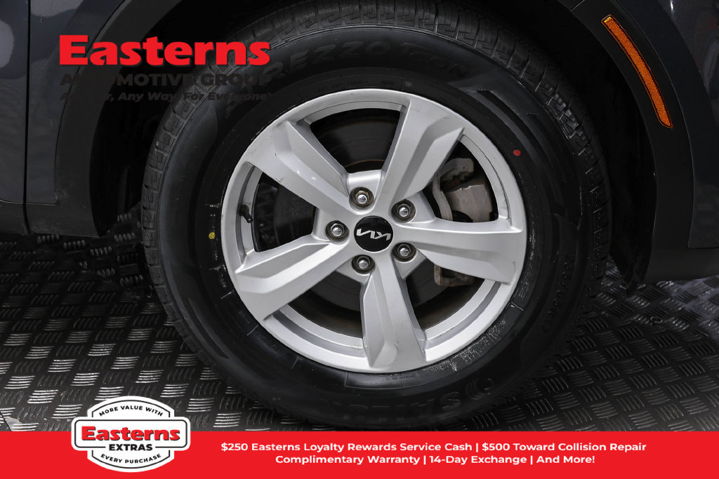 Used 2022 Kia Sorento LX AWD/4WD image 30