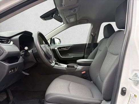 Used 2024 Toyota RAV4 XLE AWD/4WD image 11
