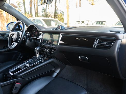 Used 2020 Porsche Macan image 22