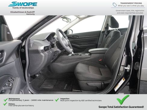 Used 2025 Nissan Altima 2.5 S FWD image 13