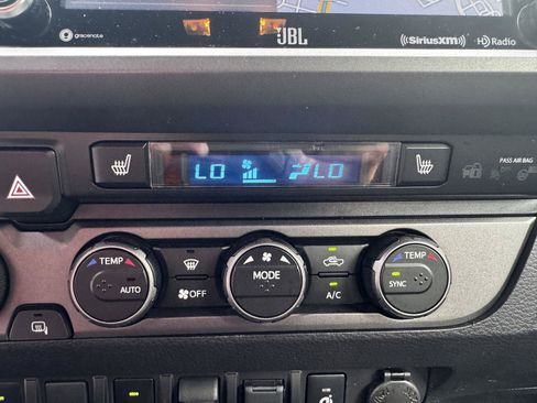 Used 2021 Toyota Tacoma TRD Sport w/ TRD Premium Sport Package AWD/4WD image 29