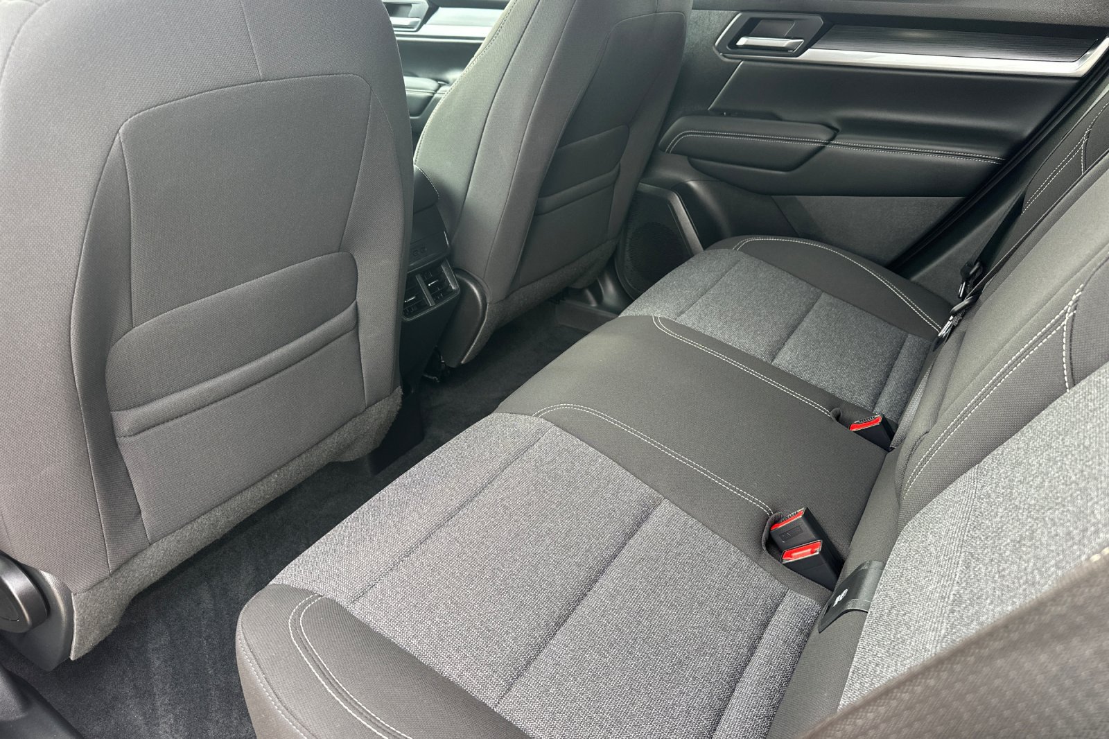 Used 2026 GMC Terrain Elevation w/ Technology Package II FWD image 14