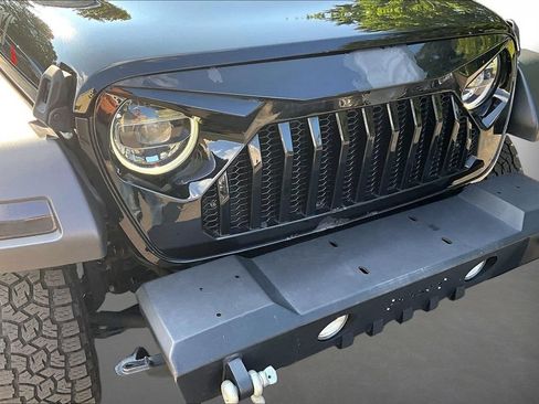 Used 2021 Jeep Wrangler Sport AWD/4WD image 32