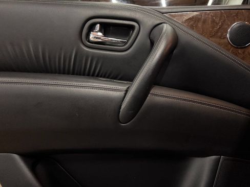 Used 2017 INFINITI QX80 2WD w/ Driver Assistance Package image 40