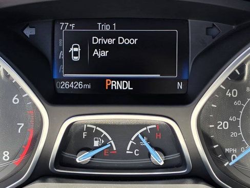 Used 2017 Ford Focus SE FWD image 13